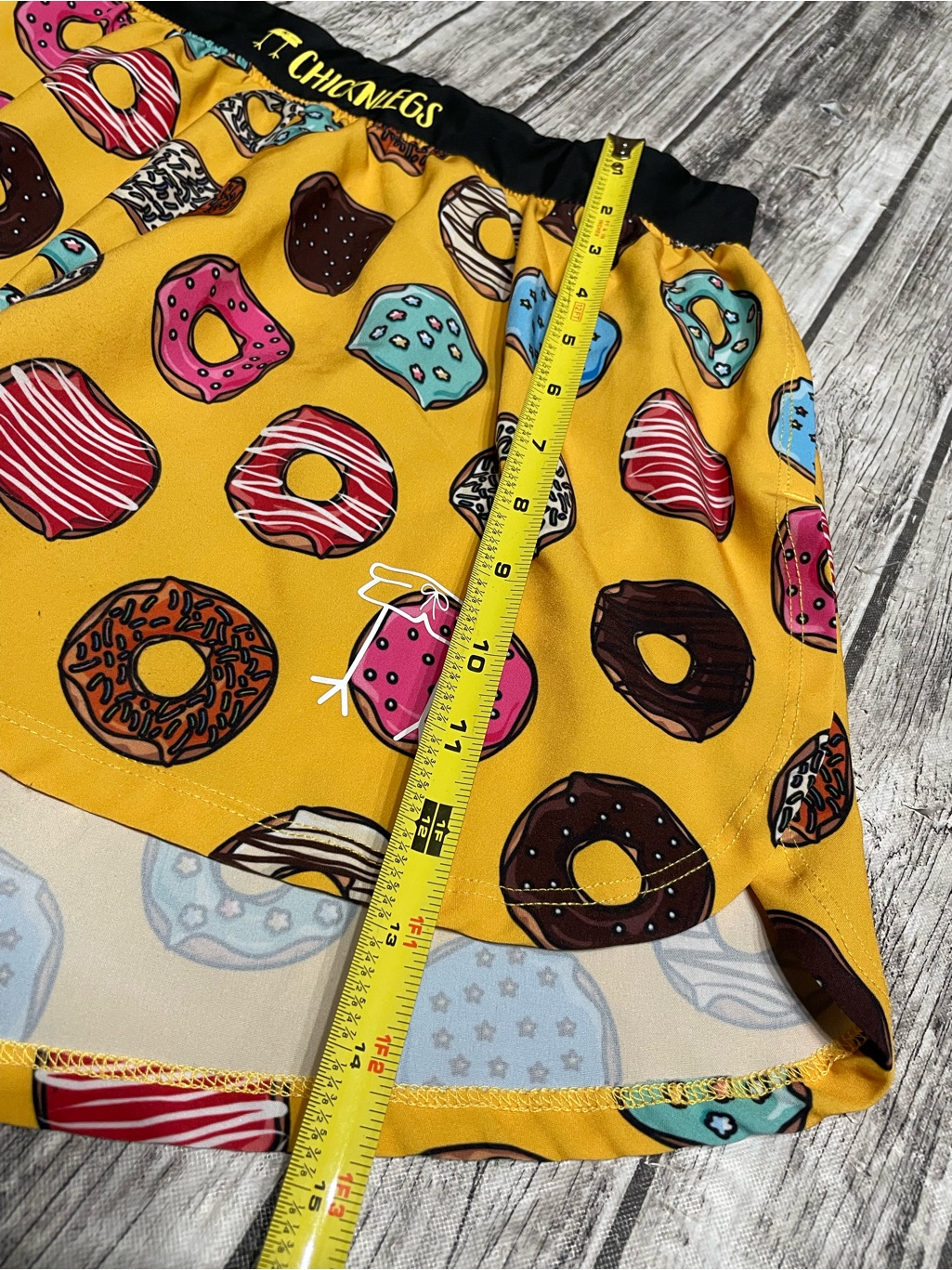 Women’s Large Chicknlegs Chicknlegs 1.5" Split Running Shorts “Salty Donuts" — image 5 of 8